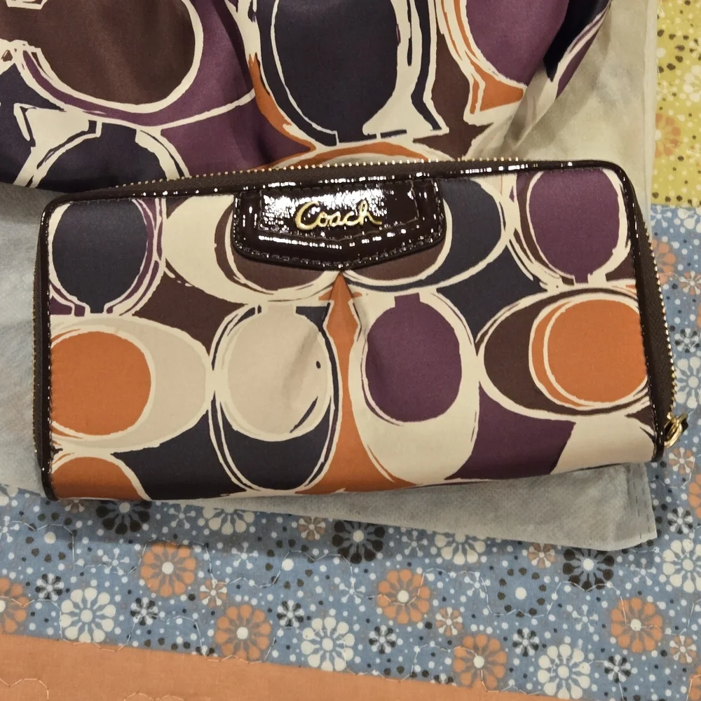 Coach Ashley Scarf Print Hobo Bag + Wallet Set, Like New, w/ Dust Bag